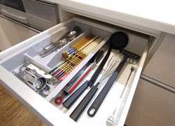 Other kitchen utensils.
