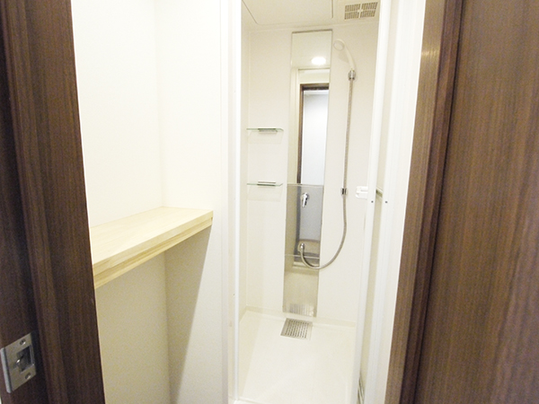 Shower room on the 1st floor