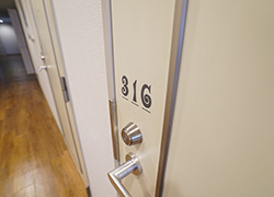316号室（3階は全室白い扉）｜物件詳細画像