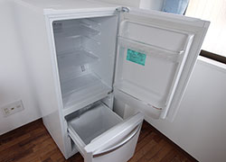 個室専用たっぷり食品が入る2ドア冷蔵庫
