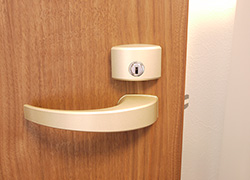 <span>Private space with lock.</span>