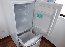 たっぷり食品が入る2ドア冷蔵庫を全室完備