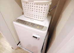 An automatic washer can be used for free of charge.