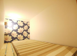 Room A, the upper row has the floor as a snoko specification so that moisture does not stay